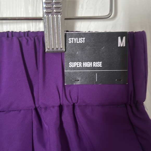 NWT EXPRESS Women's Deep Purple Shorts medium - Picture 3 of 7